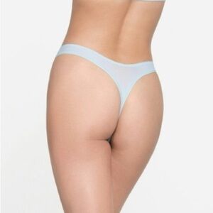 NWT skims fits everybody thong sky blue size women’s 3X